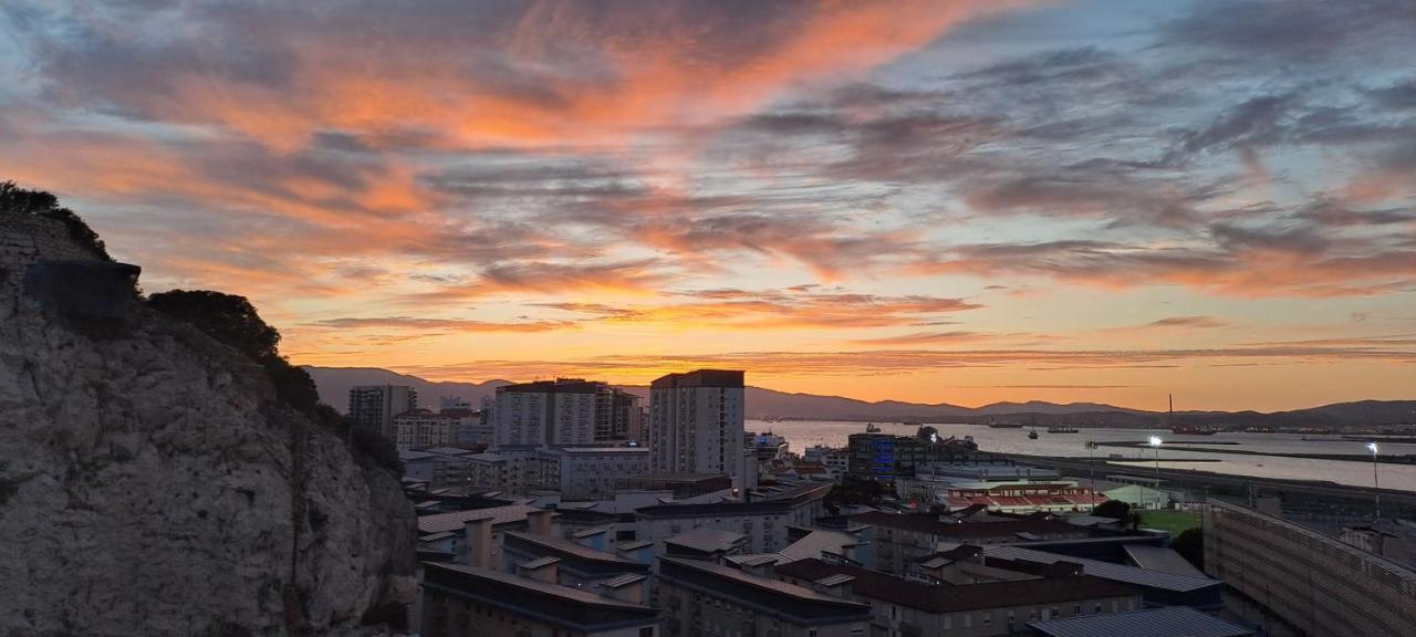 Beautiful Studio In Gibraltar - E1 Экстерьер фото