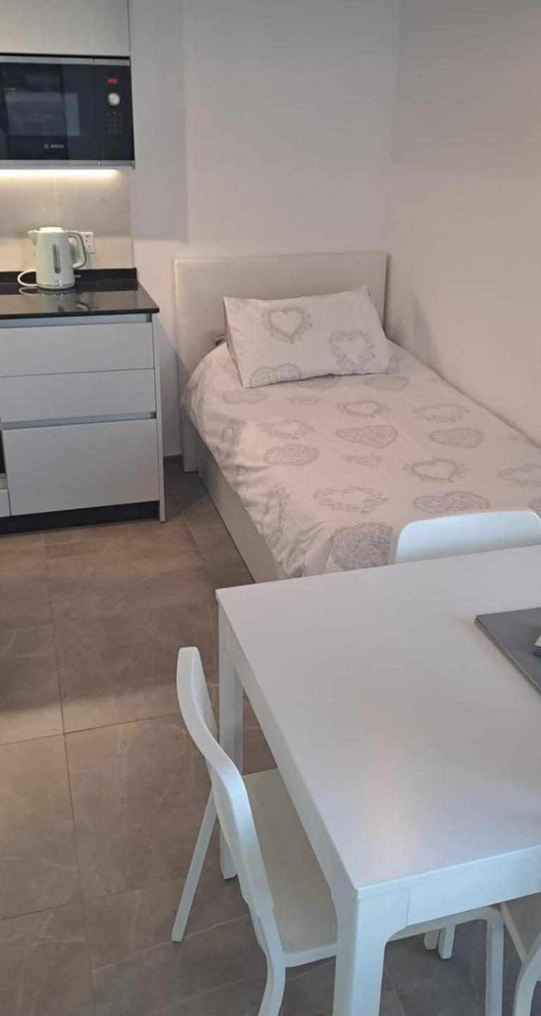 Beautiful Studio In Gibraltar - E1 Экстерьер фото